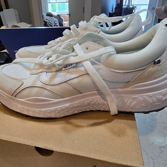 Vans Ultrarange Neo Vr3 Mens 10 Skateboarding White Low Top Sneakers VN000BCEW00 - Picture 1 of 12